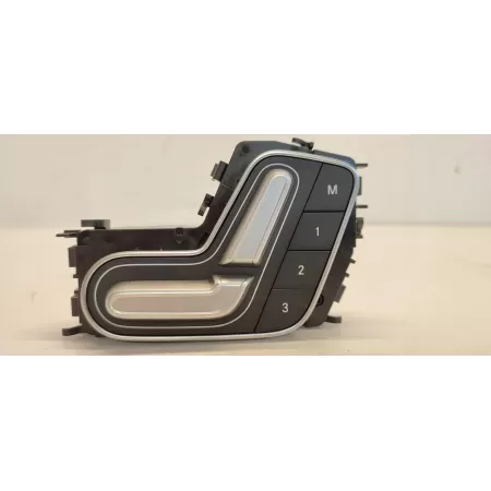 MERCEDES W247 PANEL STEROWANIA FOTELA PRAWY PRZÓD A1779056600