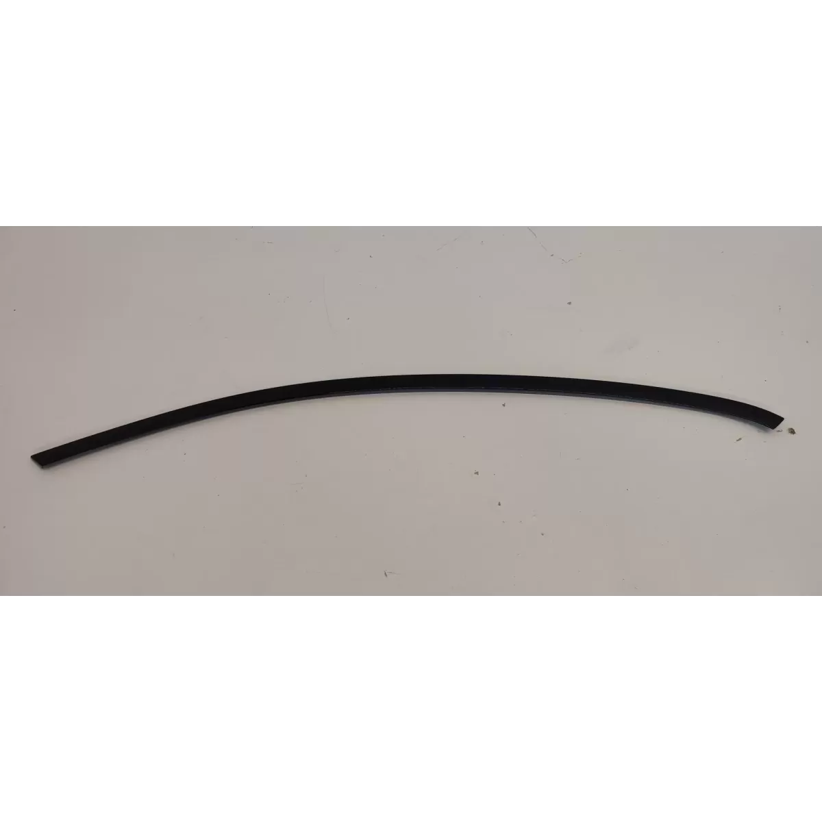 MERCEDES W247 LISTWA DRZWI PRAWY PRZÓD A2476731900