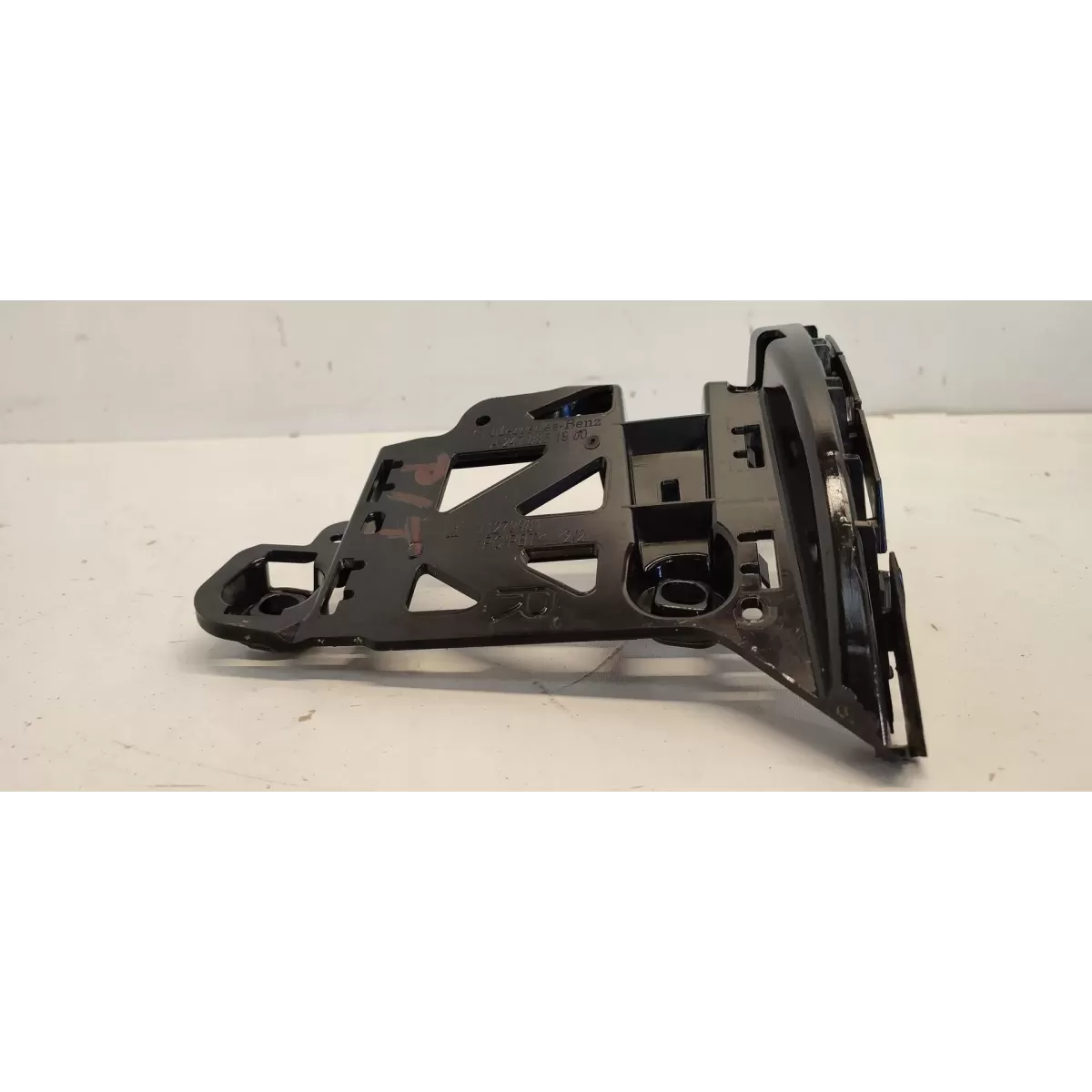 MERCEDES W247 ŚLIZG ZDERZAKA PRAWY TYŁ A2478851900