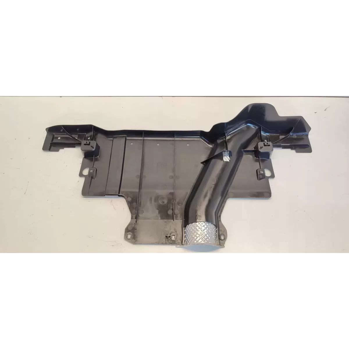 MERCEDES W247 OSŁONA PODWOZIA TYŁ A2473522600