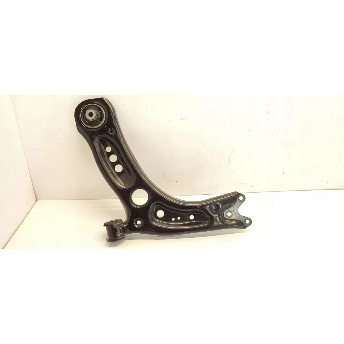 SKODA OCTAVIA III WAHACZ LEWY PRZÓD 5Q0407151L