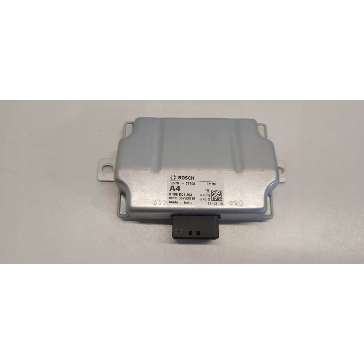 SUZUKI SWIFT MK9 MODUŁ BATERII 33570-77T00