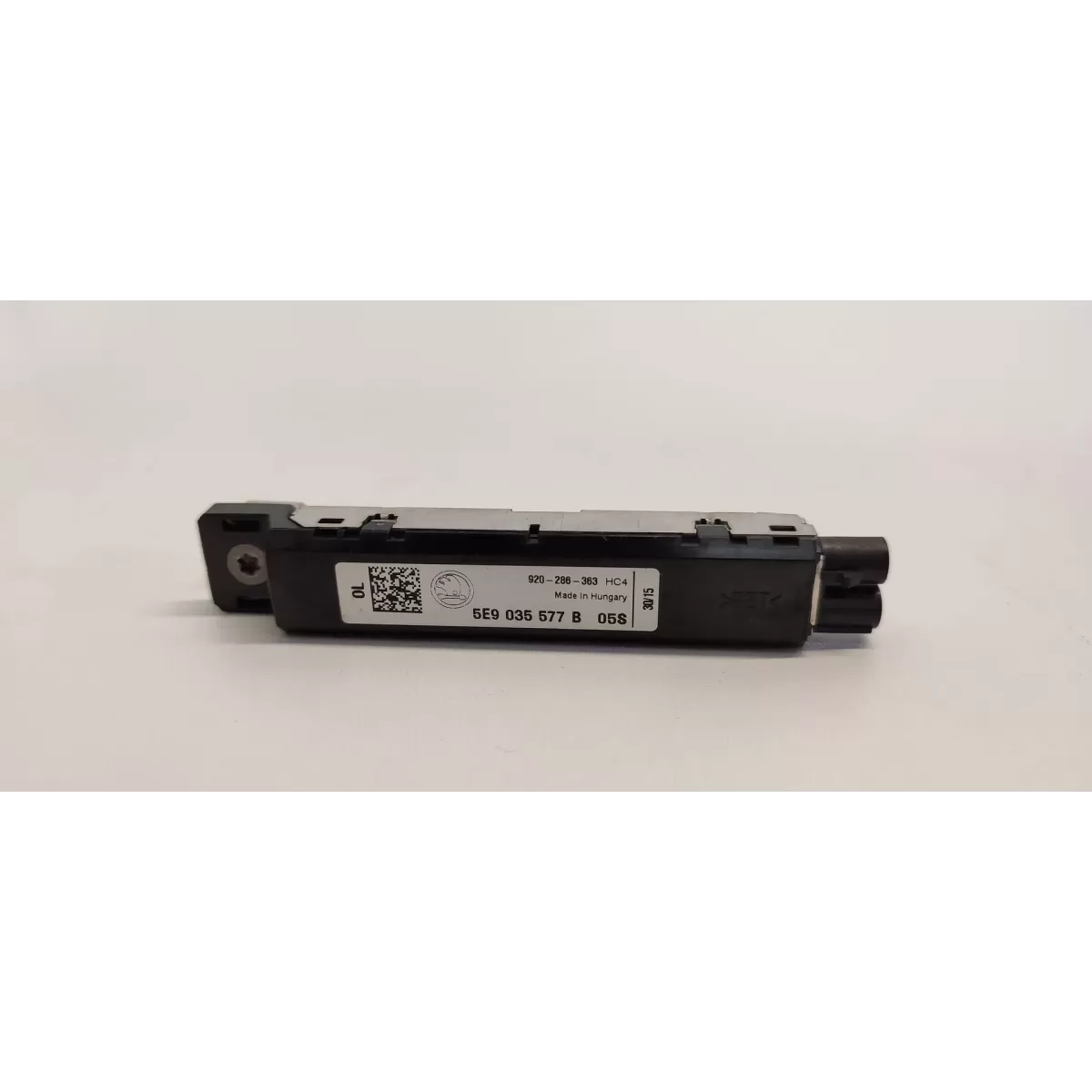 SKODA OCTAVIA III WZMACNIACZ ANTENY 5E9035577B