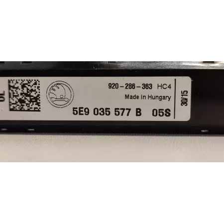 SKODA OCTAVIA III WZMACNIACZ ANTENY 5E9035577B