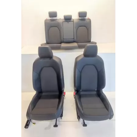 CUPRA FORMENTOR FOTELE KANAPA 2024