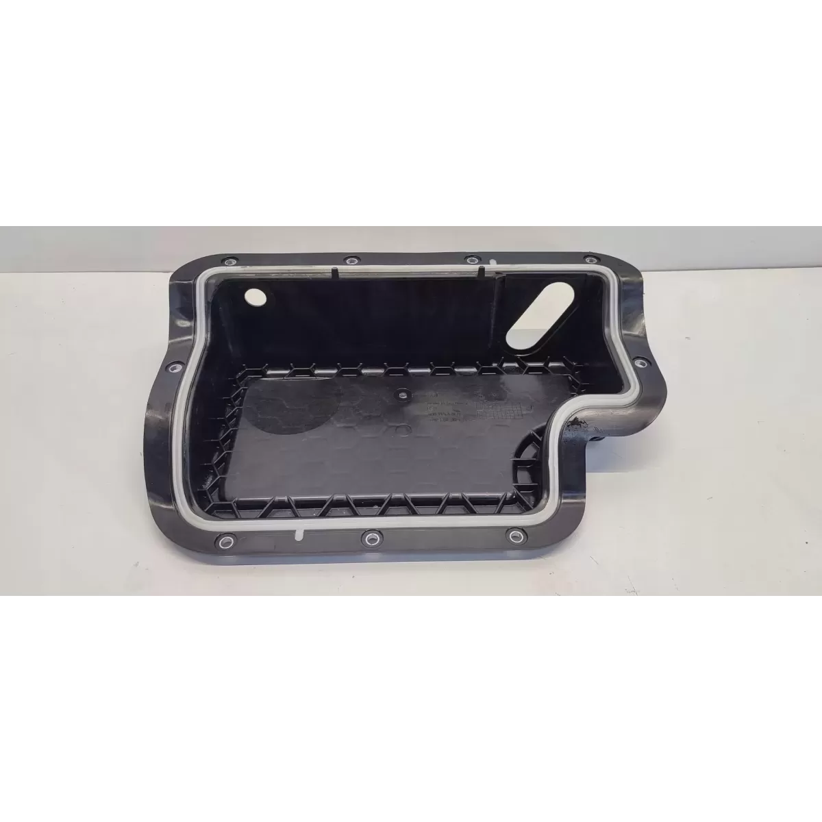 CUPRA FORMENTOR OBUDOWA AKUMULATORA 5Q0915435D