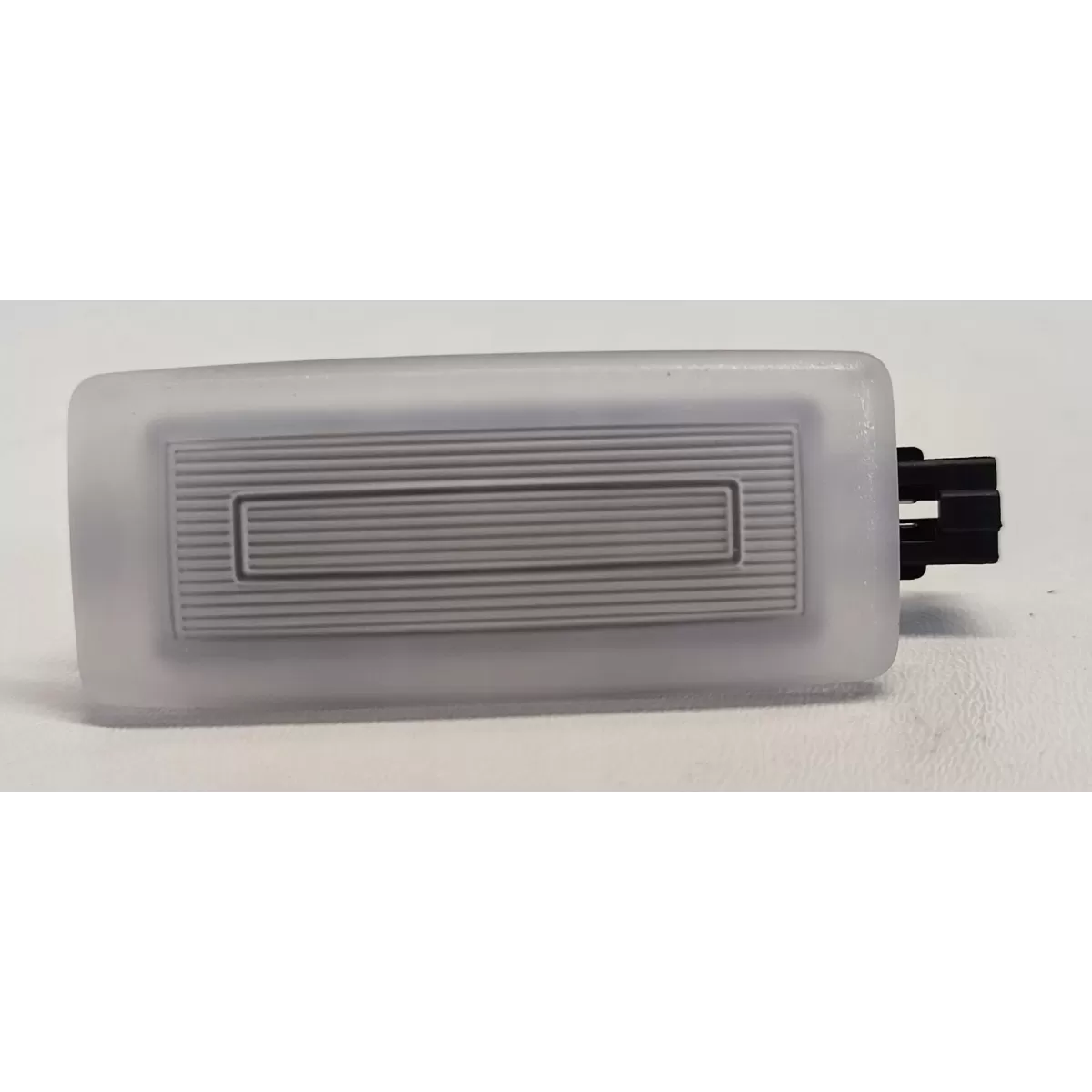 CUPRA FORMENTOR LAMPKA KABINY LED 10A947109A