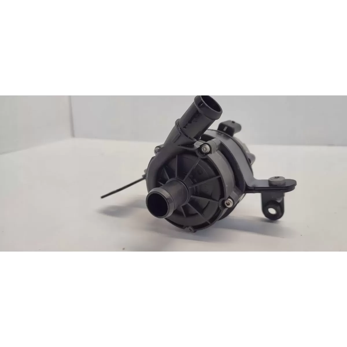 CUPRA FORMENTOR POMPKA WODY 04L965567 5WA121591A