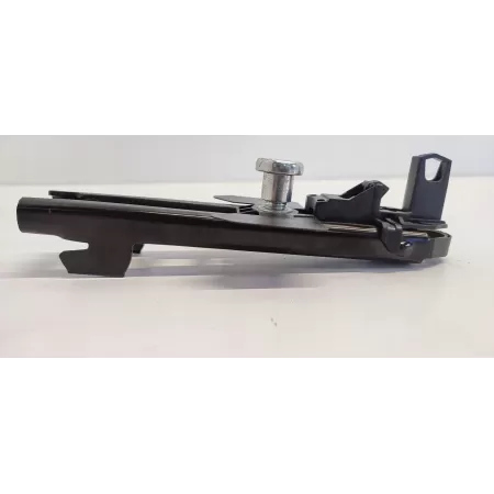 AUDI A4 B8 A5 8T REGULACJA PASA 8T8857833