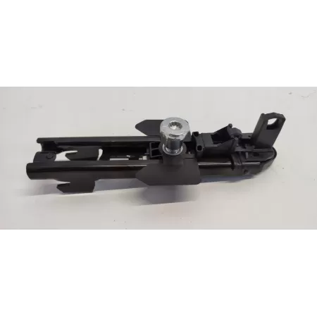 AUDI A4 B8 A5 8T REGULACJA PASA 8T8857833