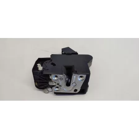 DACIA DUSTER II ZAMEK DRZWI PRAWY PRZÓD 805029426R