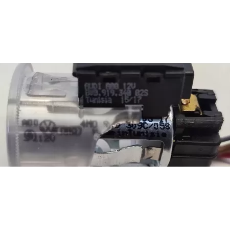 AUDI A3 8V GNIAZDO ZAPALNICZKI 8V0919340