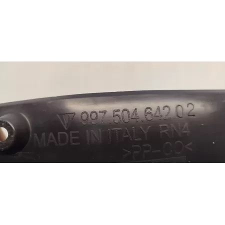 PORSCHE CAYMAN S OSŁONA BŁOTNIKA PRAWA 99750464202