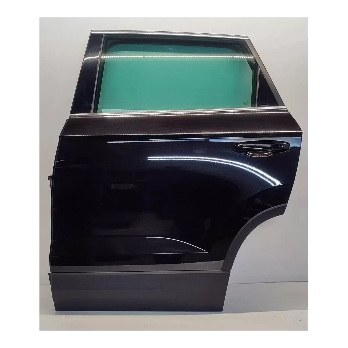 SKODA KAROQ DRZWI LEWY TYŁ LF9R 575833051J