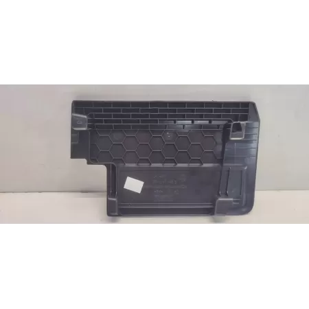 SKODA KAROQ ZAŚLEPKA BOCZKA BAGAŻNIKA PRAWA 57A867146B