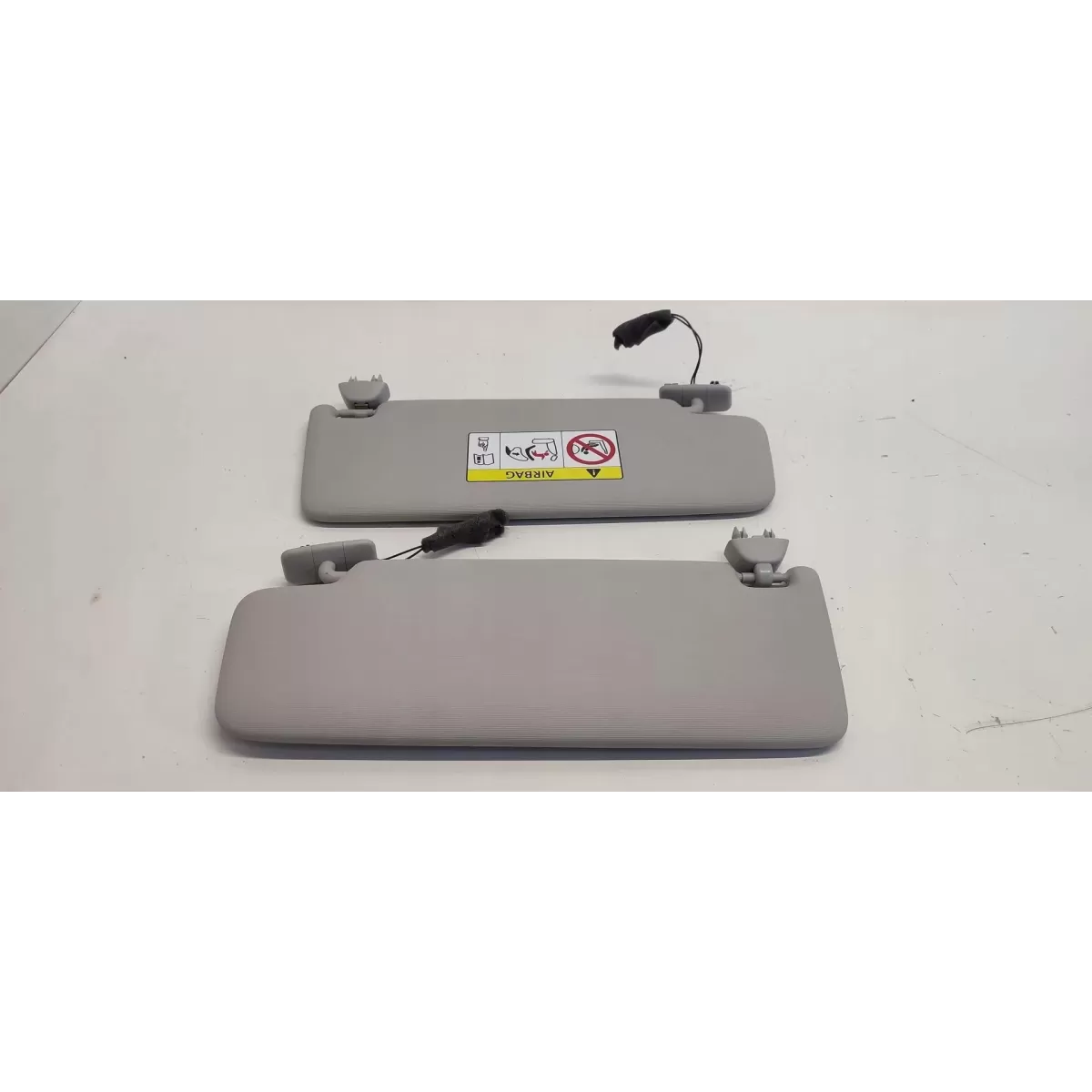 SKODA KAROQ OSŁONY PRZECIWSŁONECZNE 5G0857551AS 5G0857552CC