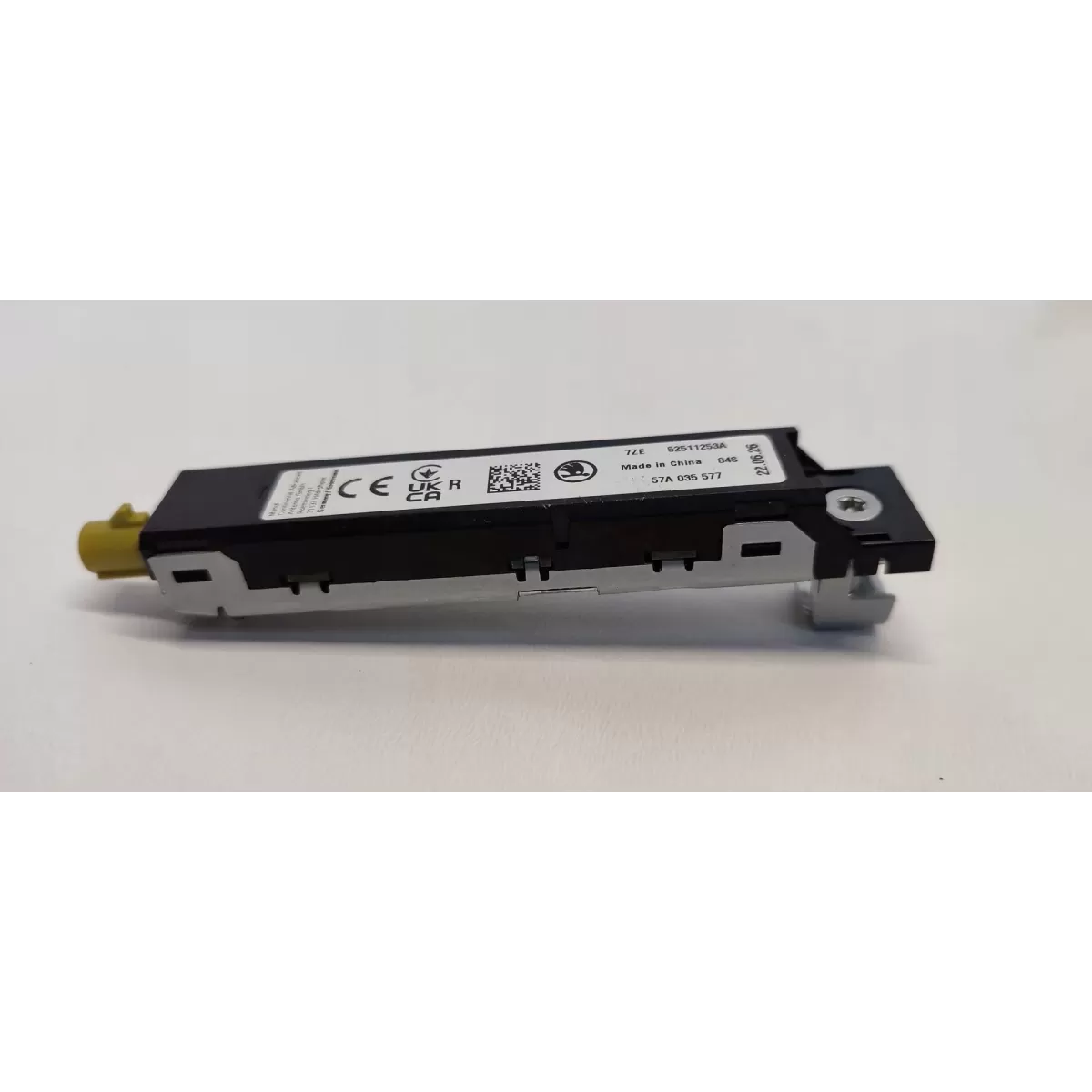 SKODA KAROQ WZMACNIACZ ANTENOWY 57A035577