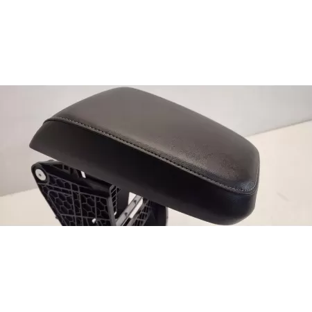 SKODA KODIAQ PODŁOKIETNIK SKÓRA 565864207