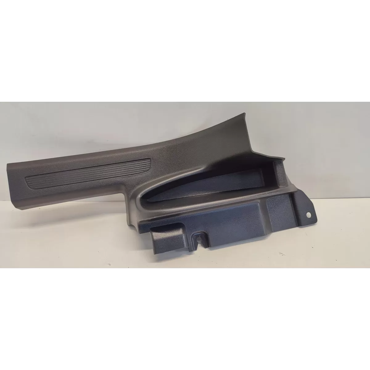 VW TIGUAN II OSŁONA PROGU PRAWA 5NA868270B VW TIGUAN II OSŁONA PROGU PRAWA 5NA868270B