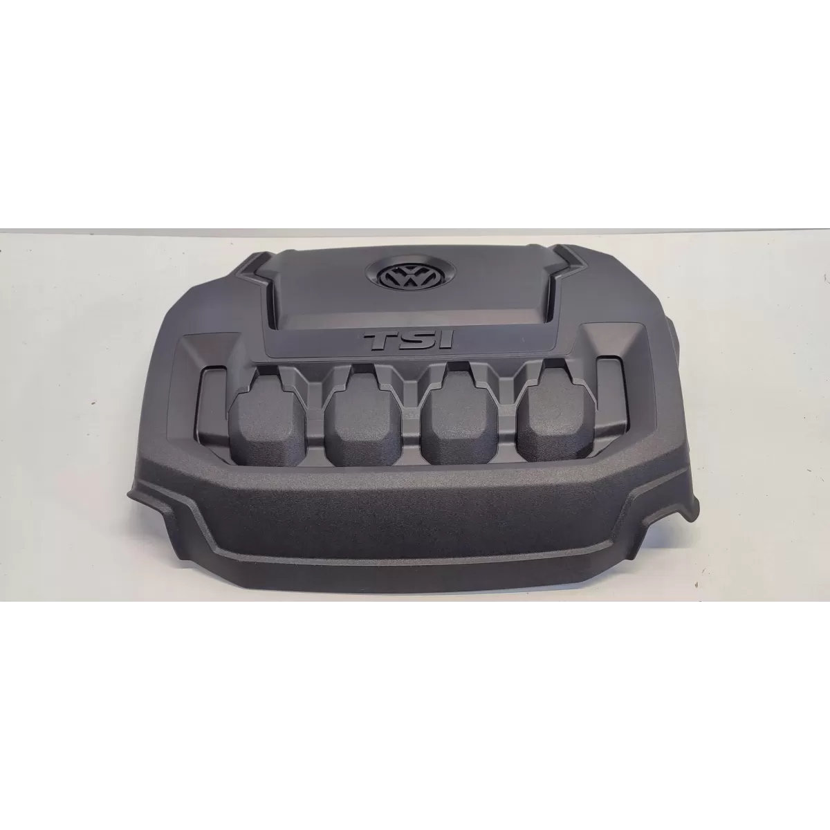 VW TIGUAN II OSŁONA SILNIKA 2.0 TSI 06K103925CE VW TIGUAN II OSŁONA SILNIKA 2.0 TSI 06K103925CE