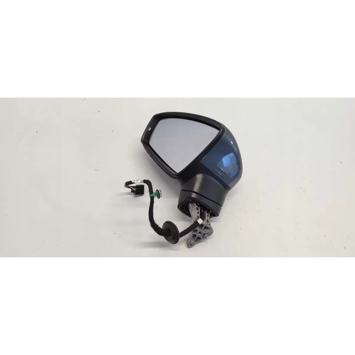 VW TIGUAN II LUSTEKO LEWE 13PIN LR7H