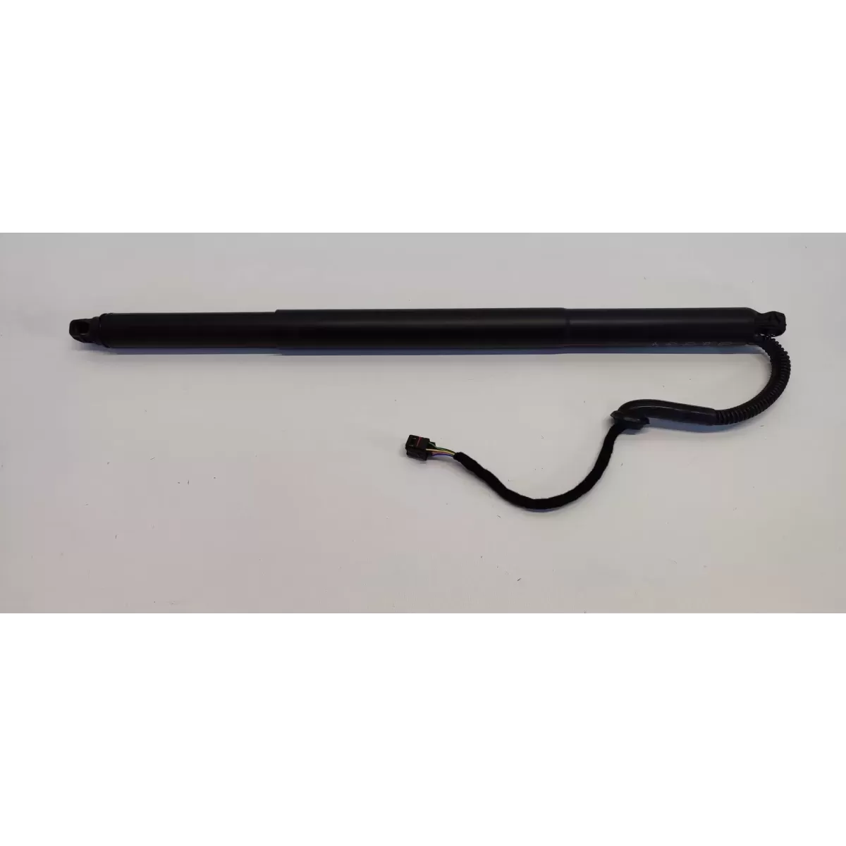 VW TIGUAN ALLSPACE SIŁOWNIK KLAPY BAGAŻNIKA 5NA827851E