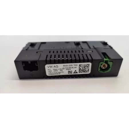 VW TIGUAN ALLSPACE PORT GNIAZDO USB 5NA035700