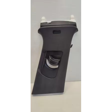 AUDI A4 B9 OSŁONA SŁUPA PRAWA 8W0867244D