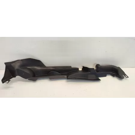 AUDI A4 B9 OSŁONA BŁOTNIKA PRAWA 8W0821170