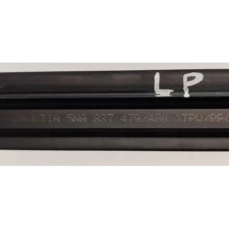 VW TIGUAN II LISTWA SZYBY LEWY PRZÓD 5NA837479
