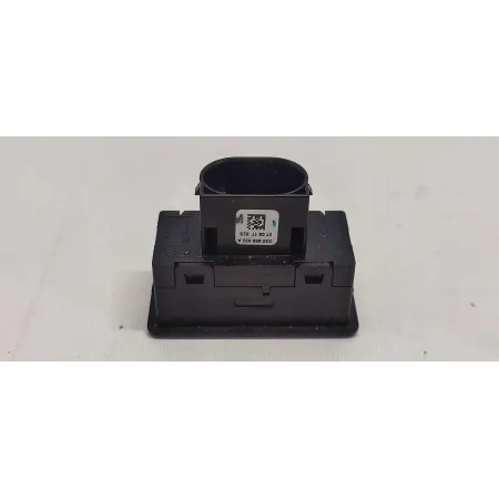 VW TIGUAN II PRZYCISK KLAPY BAGAŻNIKA 3G0959832A