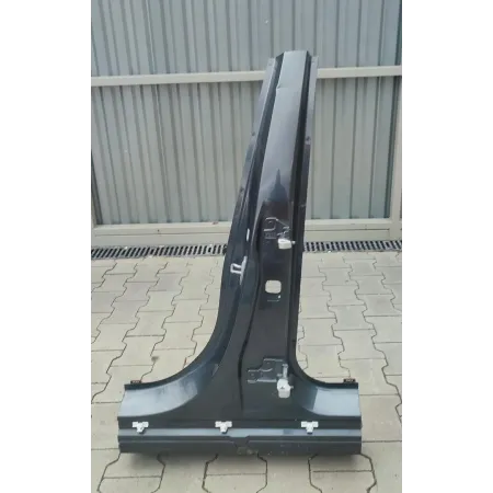 MERCEDES W205 SŁUPEK LEWY 755