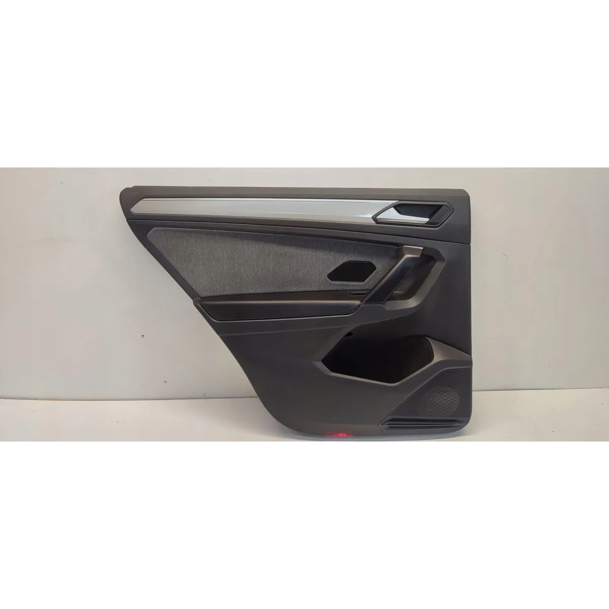 SEAT TARRACO BOCZEK DRZWI LEWY TYŁ 5FJ867211