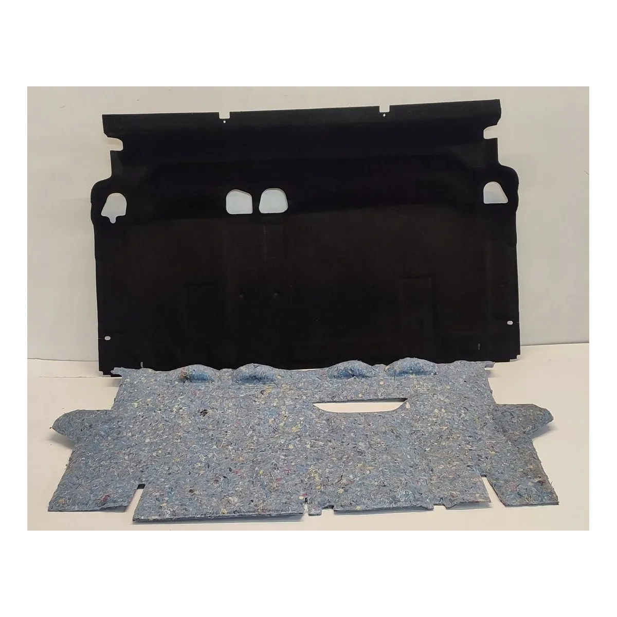 SEAT TARRACO WYKŁADZINA WYGŁUSZENIE 524863741 524863711