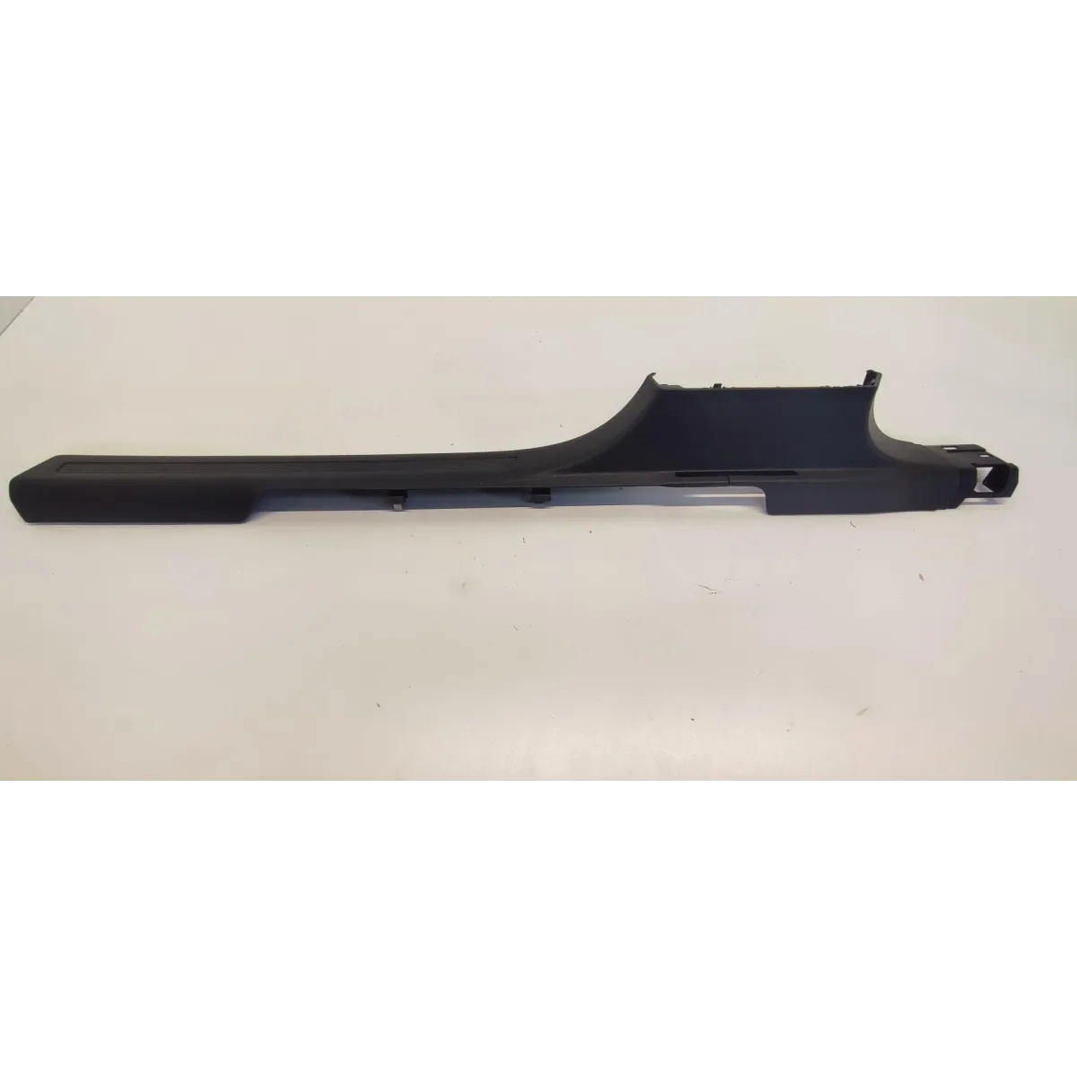 SEAT TARRACO OSŁONA PROGU PRAWA 5NA853372