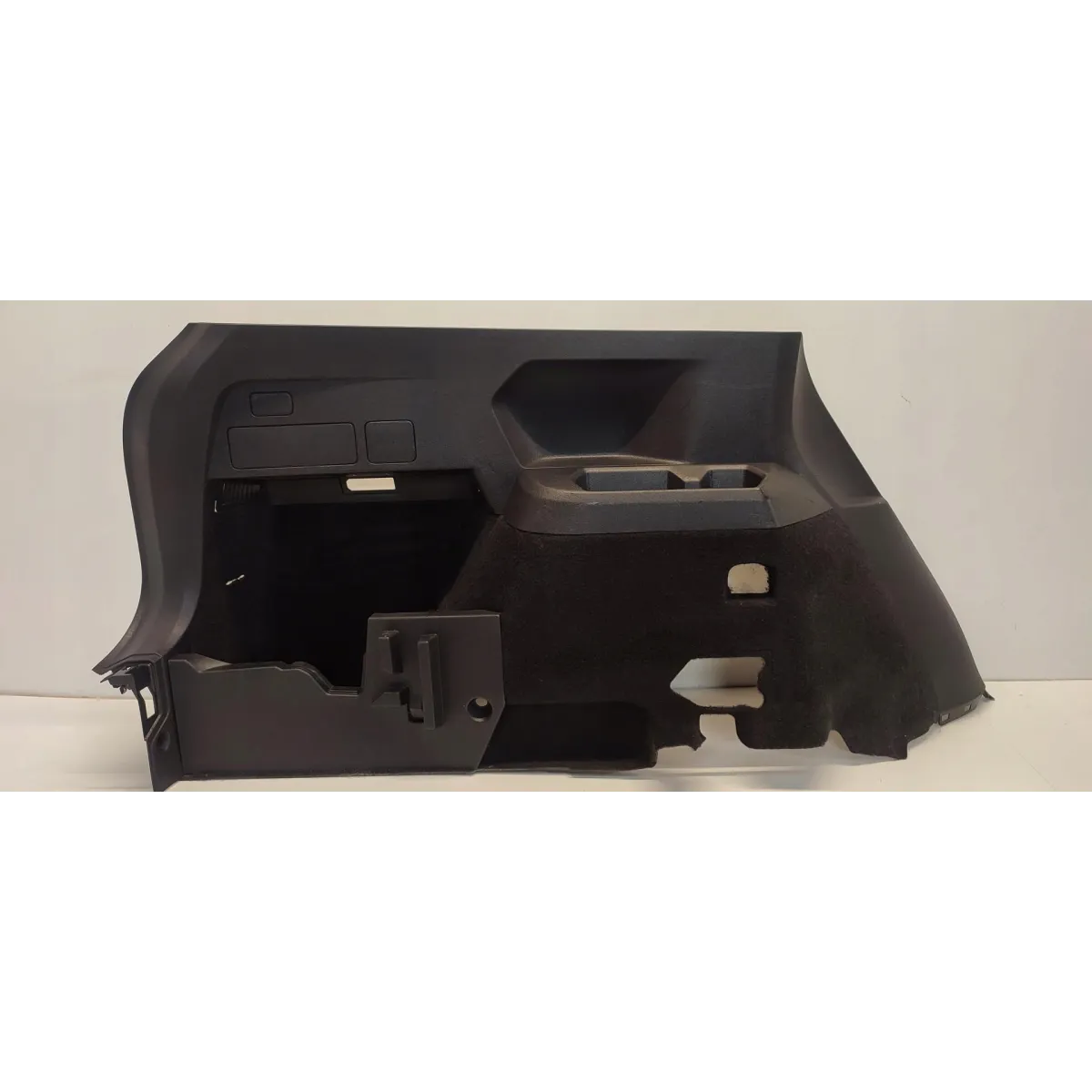 SEAT TARRACO BOCZEK BAGAŻNIKA LEWY 5FJ867033AC