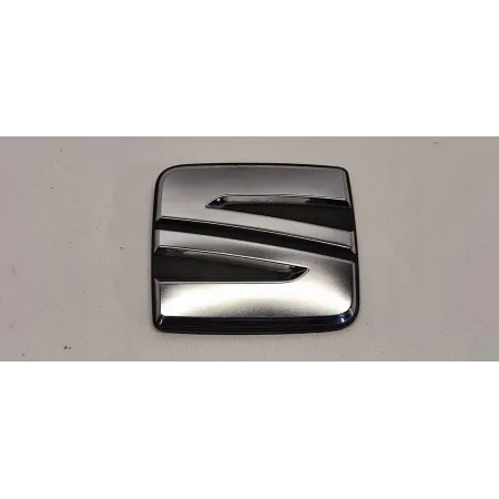SEAT TARRACO EMBLEMAT ZNACZEK KLAPY 575853630D