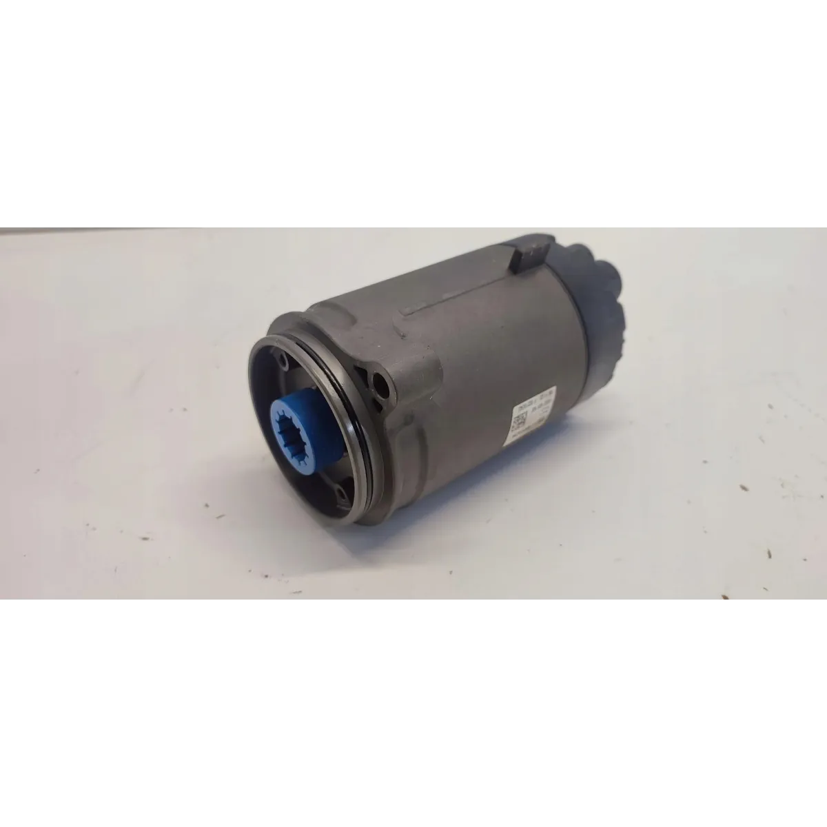 VW TIGUAN II SILNICZEK MAGLOWNICY RHD ANGLIK 5QC423056G