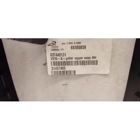 VOLVO XC40 OSŁONA SŁUPKA PRAWA 31457493