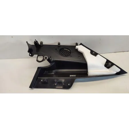 VOLVO XC40 OSŁONA SŁUPKA LEWA 32244154