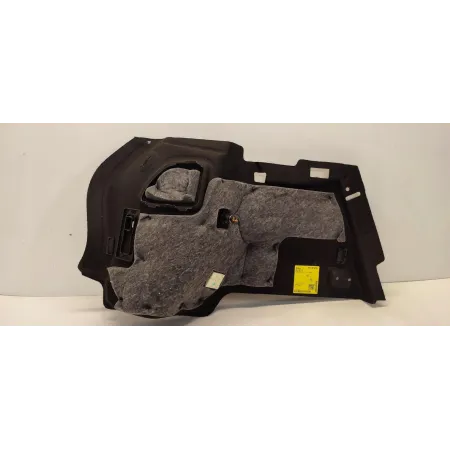 VOLVO XC40 BOCZEK BAGAŻNIKA PRAWY 31440893