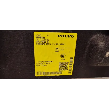 VOLVO XC40 BOCZEK BAGAŻNIKA PRAWY 31440893