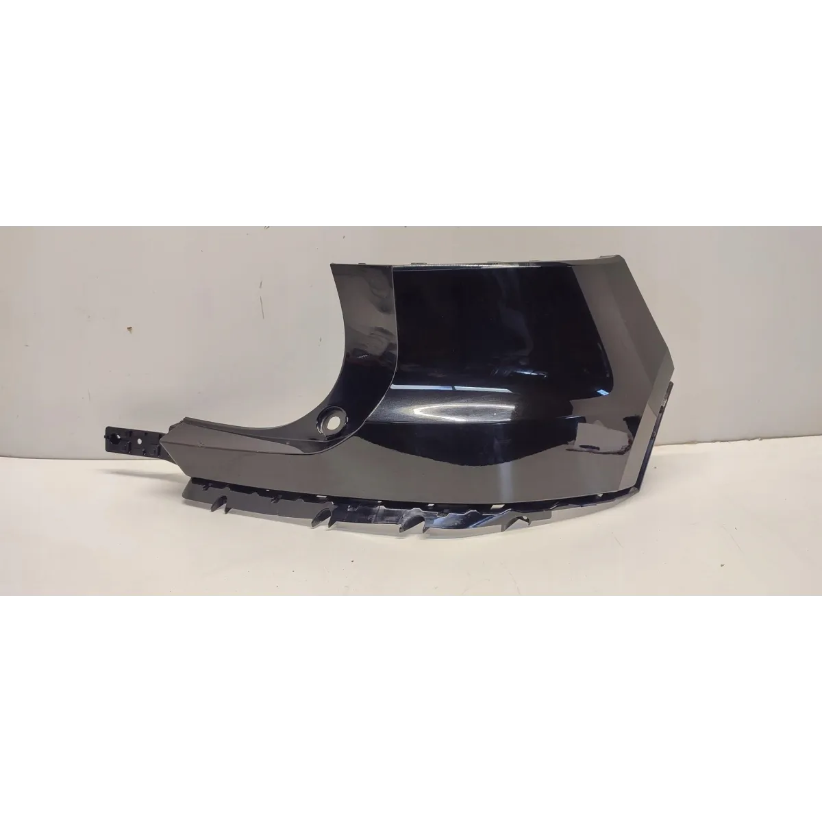 VOLVO XC40 NAROŻNIK ZDERZAKA PRAWY TYŁ 31449337