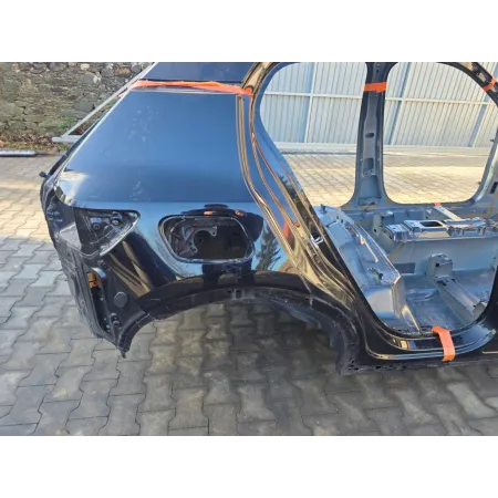 VOLVO XC40 ĆWIARTKA BŁOTNIK PRAWY TYŁ 717