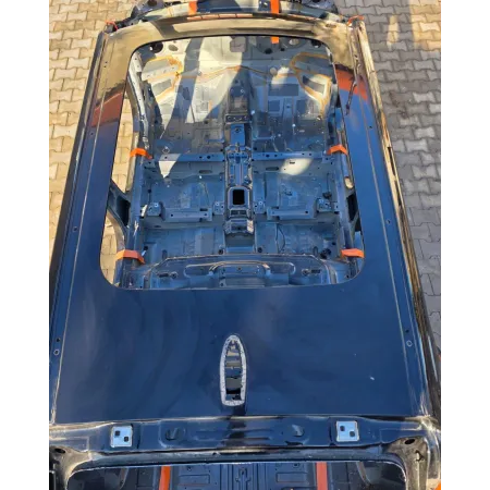 VOLVO XC40 DACH PANORAMA 717 ONYX BLACK