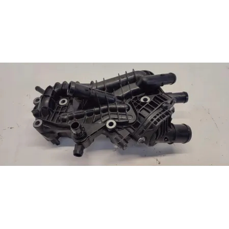 VOLVO XC40 OBUDOWA TERMOSTATU 31439559