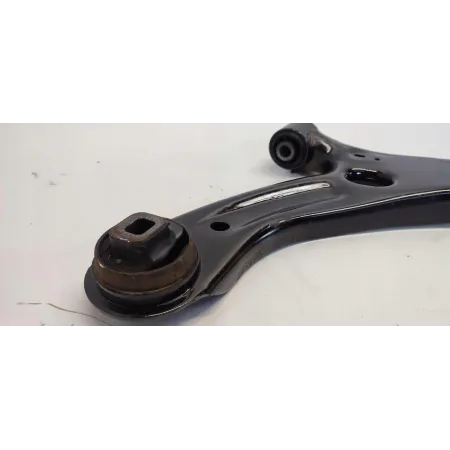 VOLVO XC40 WAHACZ PRAWY PRZÓD 32221282