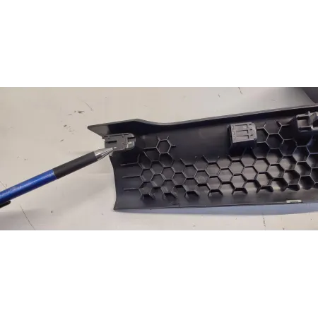 VOLVO XC40 OSŁONA PROGU PRAWA 32296004