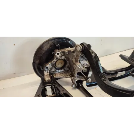 VOLVO XC40 ZWROTNICA ZAWIESZENIE LEWY TYŁ 32246249