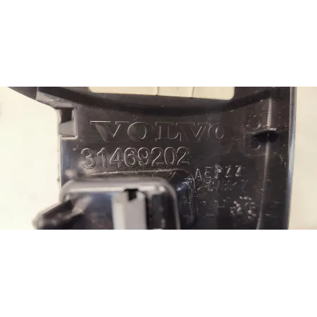 VOLVO XC40 OSŁONA SŁUPKA LEWY TYŁ 31469202
